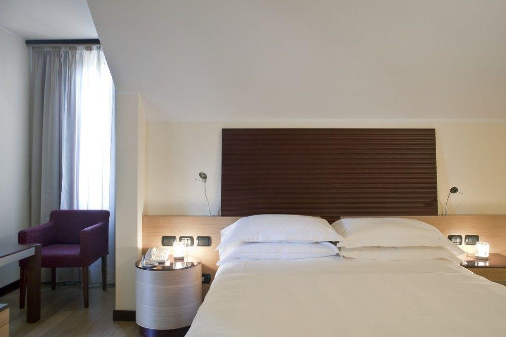 Nh Milano 2 Hotel Segrate Bagian luar foto